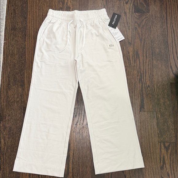 NWT Peloton Dreamblend Wide Leg Cropped Pant